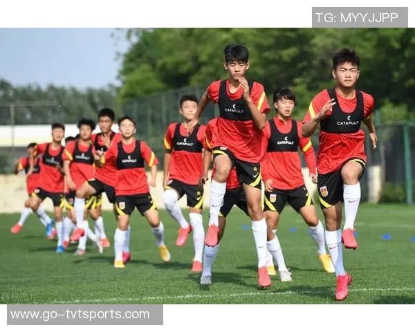 中国足球二队崛起之路探讨年轻球员培养与未来发展方向 中国足球二队崛起之路探讨年轻球员培养与未来发展方向