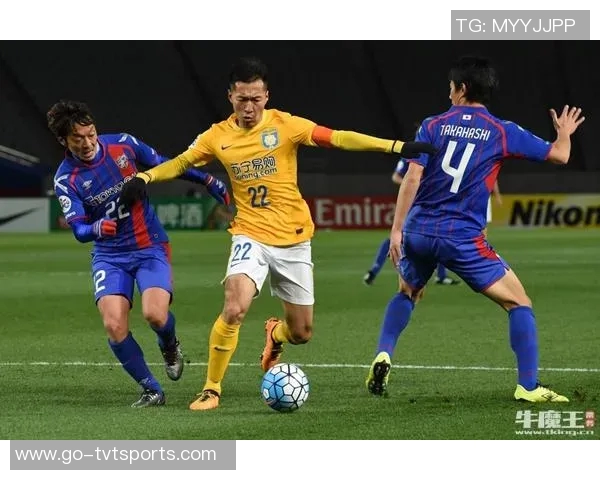 江苏苏宁与上海申花激战正酣谁能在这场对决中笑到最后 江苏苏宁与上海申花激战正酣谁能在这场对决中笑到最后